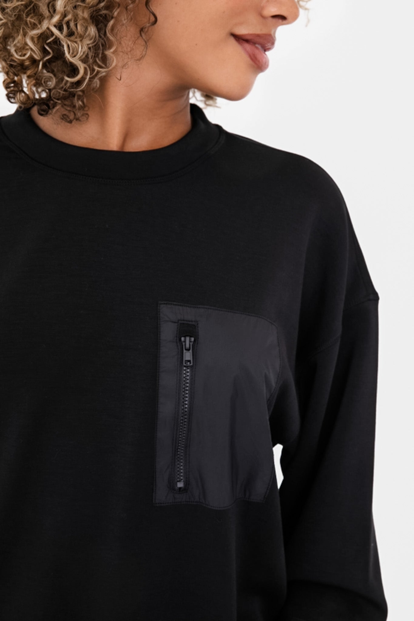 Crewneck Pullover