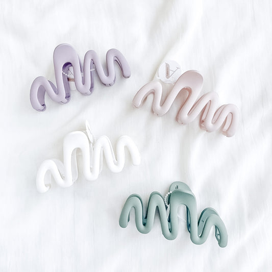 Willow | Squiggle Matte Claw Clip